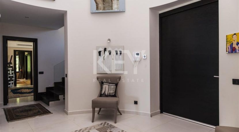 Stunning villa in gated community in Golden Mile, Marbella