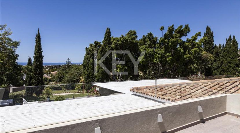 Stunning villa in gated community in Golden Mile, Marbella
