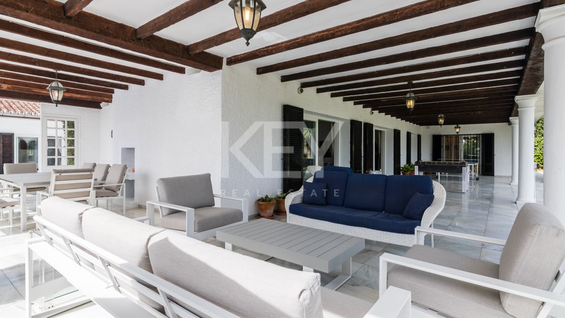 Villa Palmera: A Tranquil Frontline Golf Oasis for Short-Term Rentals in Nueva Andalucía