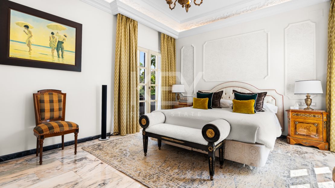 Legendary beachfront villa for sale in Puerto Banus, Marbella