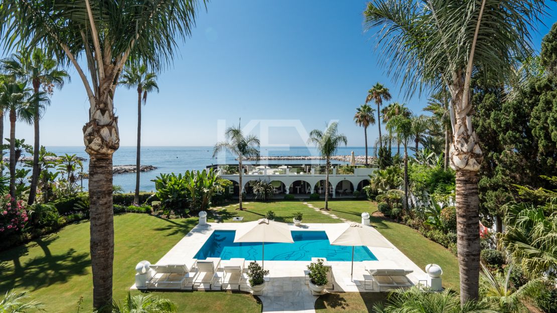 Legendary beachfront villa for sale in Puerto Banus, Marbella