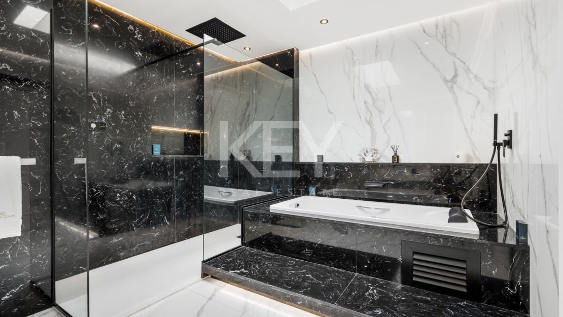 Legendary beachfront villa for sale in Puerto Banus, Marbella