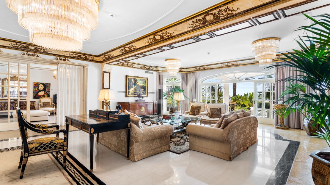 Legendary beachfront villa for sale in Puerto Banus, Marbella