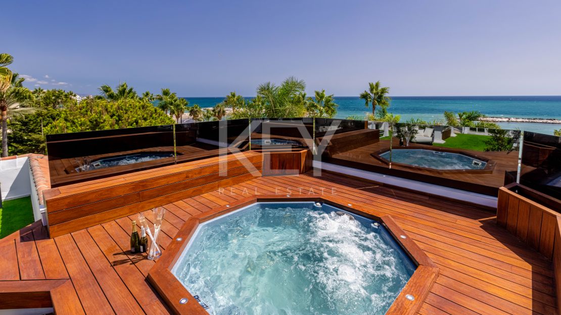 Legendary beachfront villa for sale in Puerto Banus, Marbella