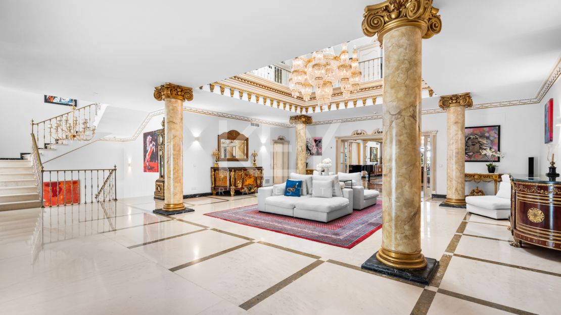 Legendary beachfront villa for sale in Puerto Banus, Marbella