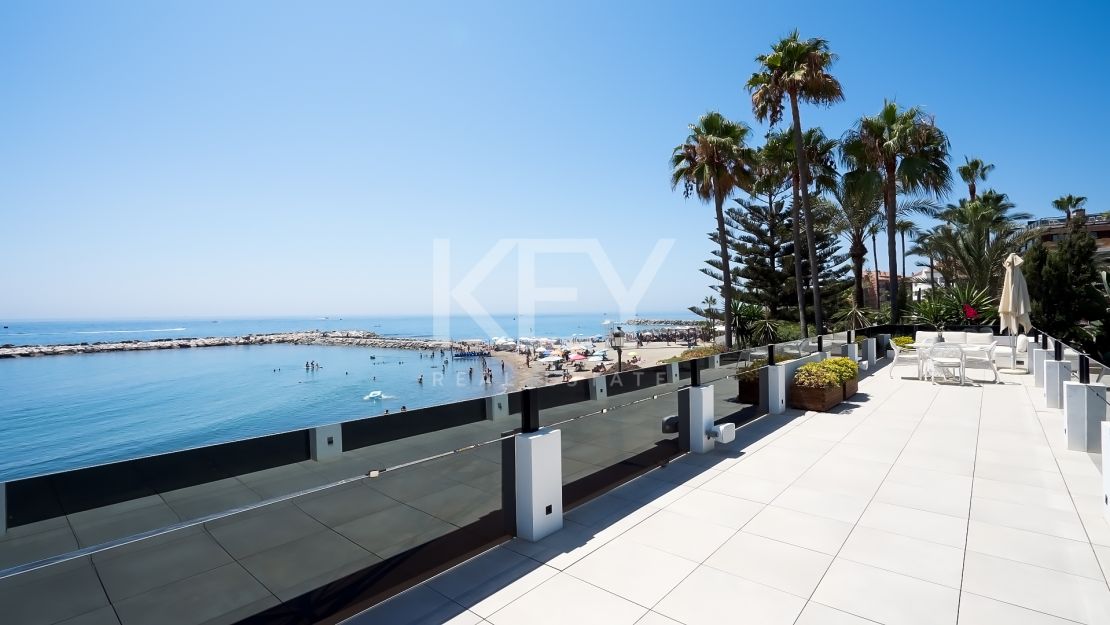 Legendary beachfront villa for sale in Puerto Banus, Marbella