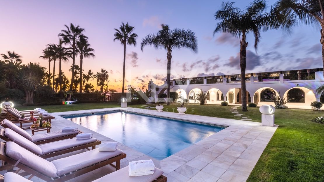 Legendary beachfront villa for sale in Puerto Banus, Marbella