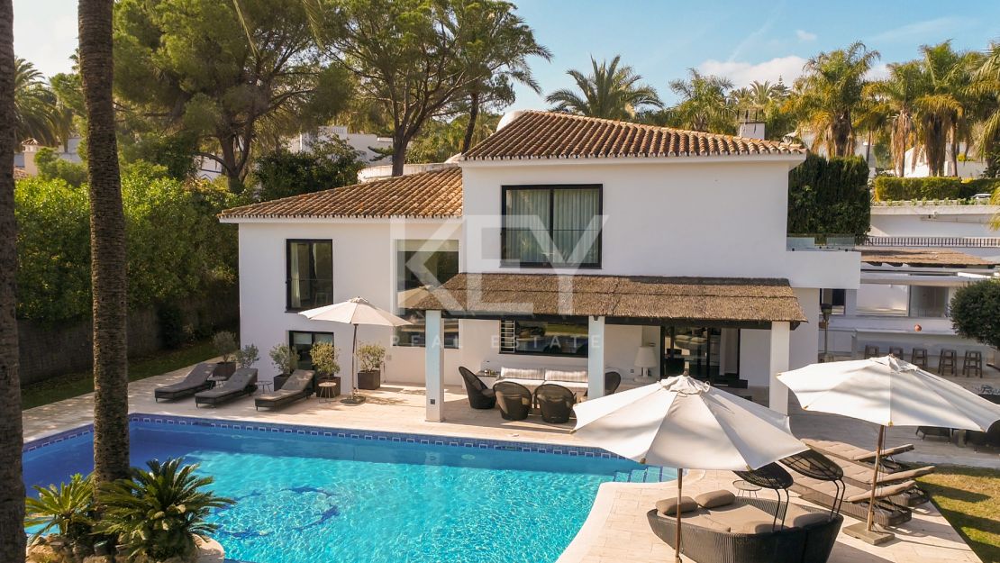 Villa Eternal: Luxurious Villa for Sale and Short-Term Rent in Los Naranjos Golf, Nueva Andalucía