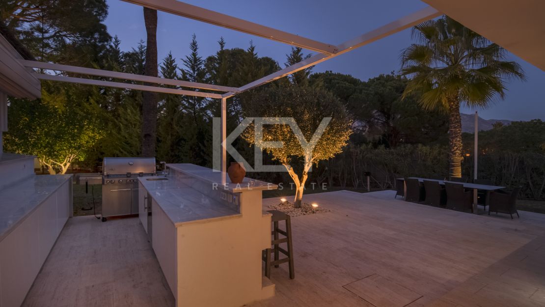 Villa Eternal: Luxurious Villa for Sale and Short-Term Rent in Los Naranjos Golf, Nueva Andalucía