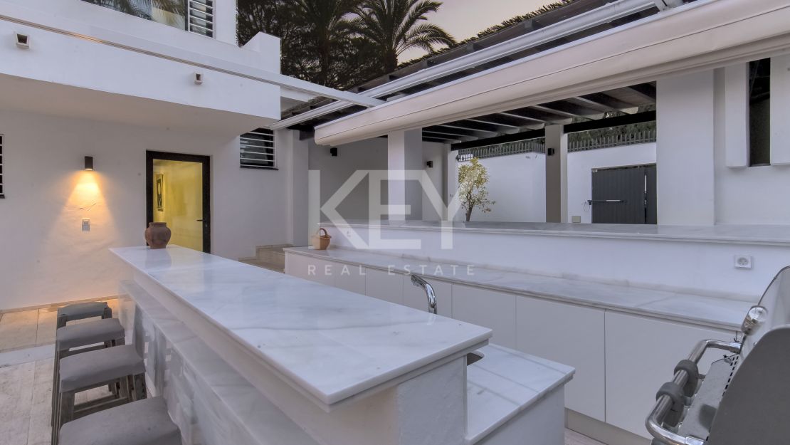Villa Eternal: Luxurious Villa for Sale and Short-Term Rent in Los Naranjos Golf, Nueva Andalucía