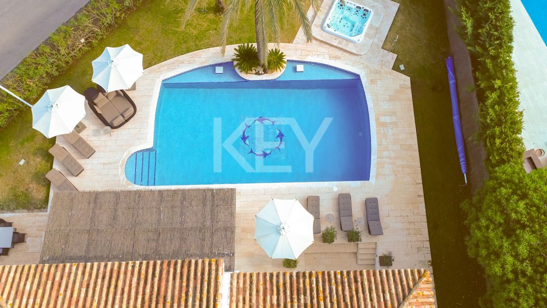 Villa Eternal: Luxurious Villa for Sale and Short-Term Rent in Los Naranjos Golf, Nueva Andalucía