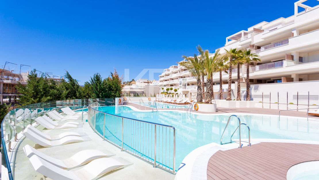 Sea views villas and apartments for sale close to the beach, Cala de Mijas 
