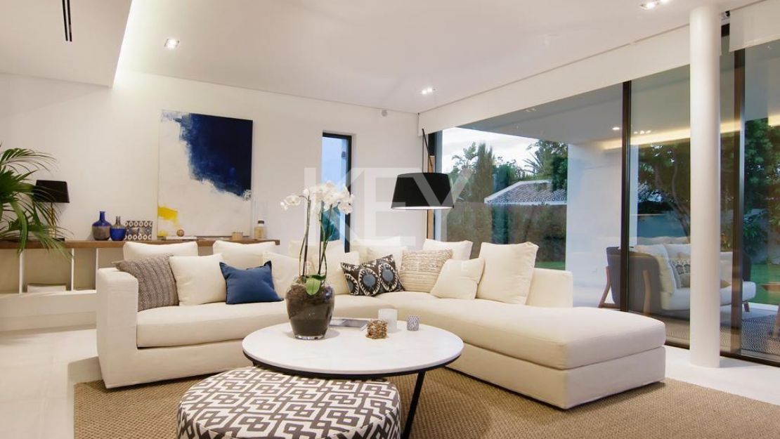 New built modern villa next to the beach in Guadalmina Baja, Estepona