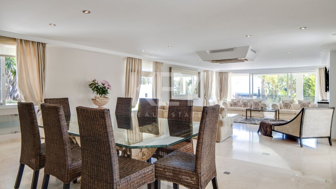 Villa Serena: luxury sea view vlla for short-term rent in Marbella East