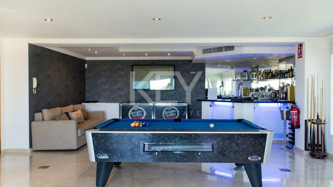 Villa Serena: luxury sea view vlla for short-term rent in Marbella East