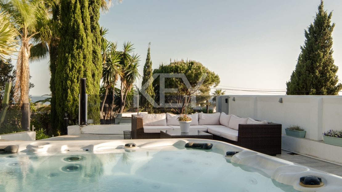 Villa Serena: luxury sea view vlla for short-term rent in Marbella East
