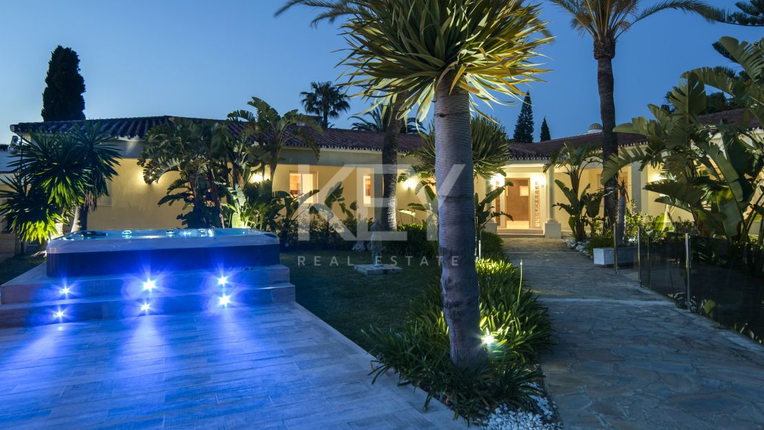 Villa Serena: luxury sea view vlla for short-term rent in Marbella East