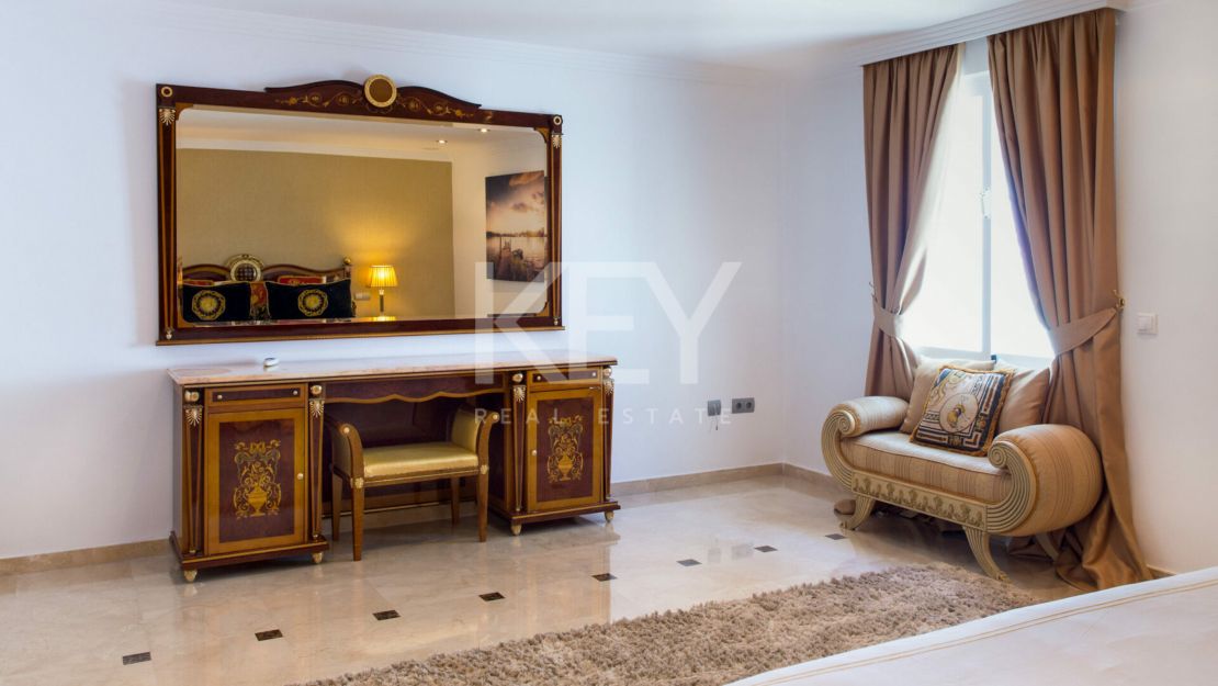 Villa Serena: luxury sea view vlla for short-term rent in Marbella East