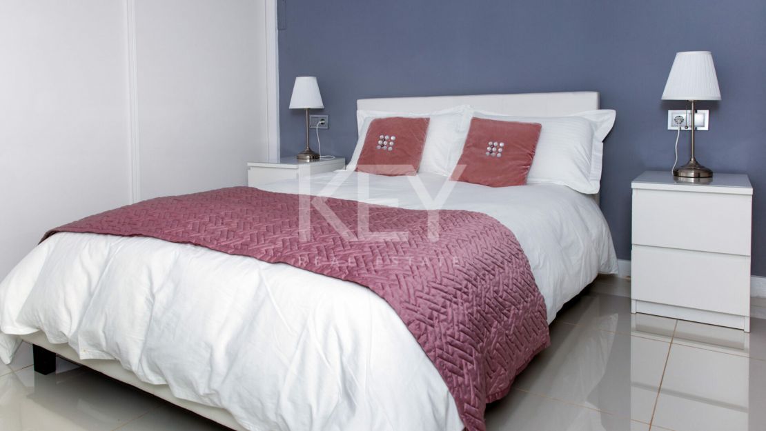 Villa Serena: luxury sea view vlla for short-term rent in Marbella East