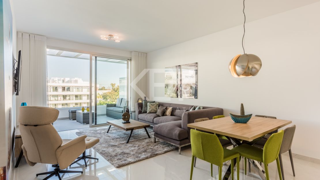 Contemporary penthouse close to the beach in Cancelada, New Golden Mile
