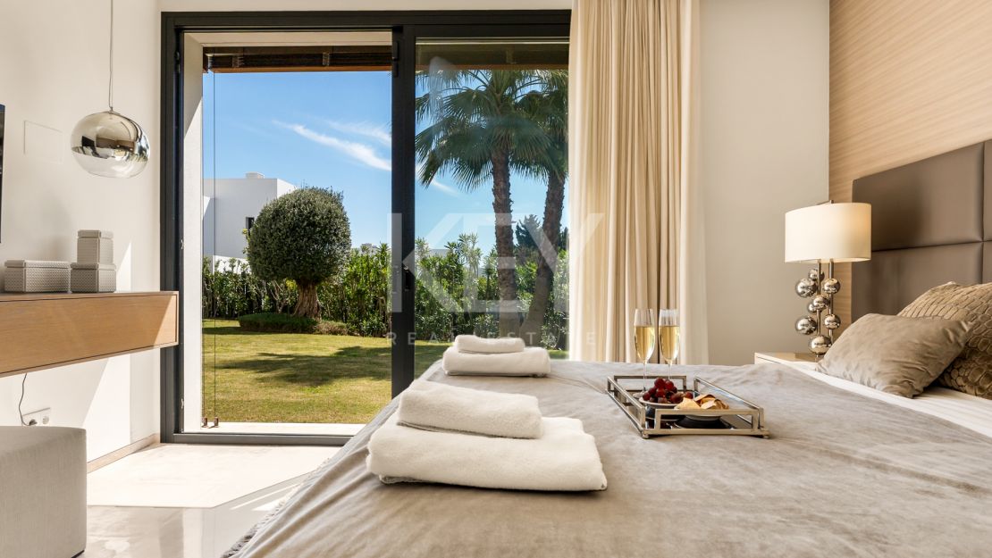 Villa El Paraiso: modern Villa with sauna, cinema & heated pool on Estepona’s New Golden Mile