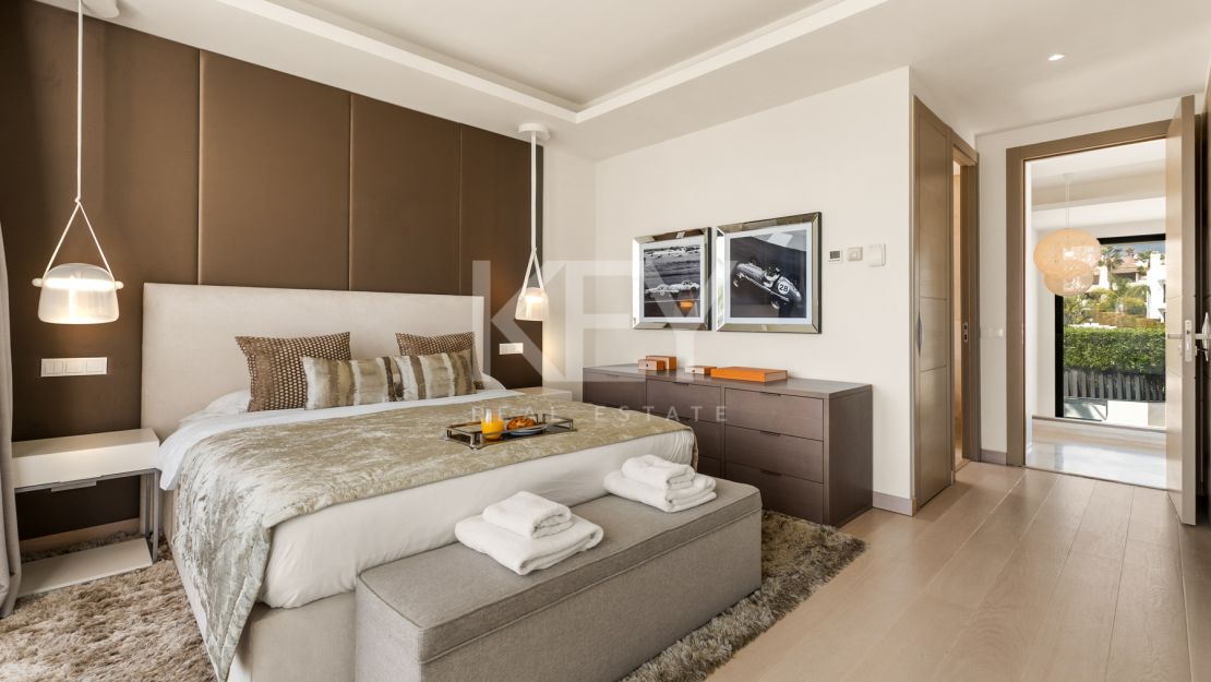 Villa El Paraiso: modern Villa with sauna, cinema & heated pool on Estepona’s New Golden Mile