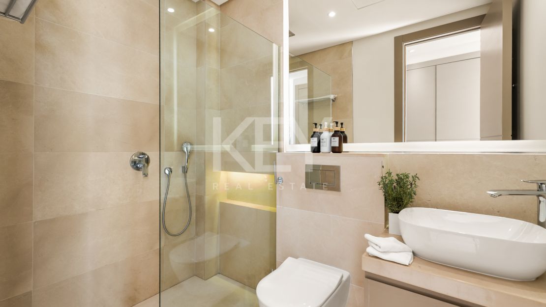 Villa El Paraiso: modern Villa with sauna, cinema & heated pool on Estepona’s New Golden Mile