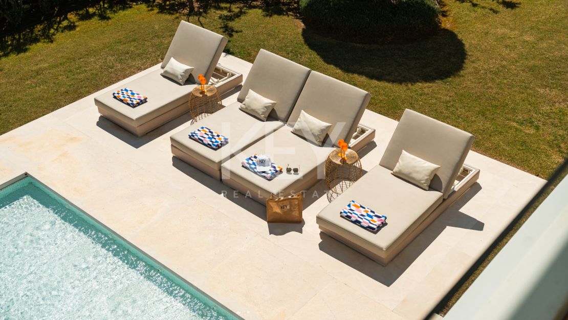 Villa El Paraiso: modern Villa with sauna, cinema & heated pool on Estepona’s New Golden Mile