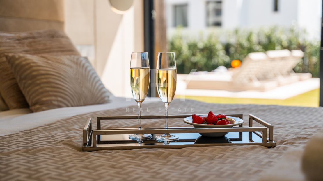 Villa El Paraiso: modern Villa with sauna, cinema & heated pool on Estepona’s New Golden Mile