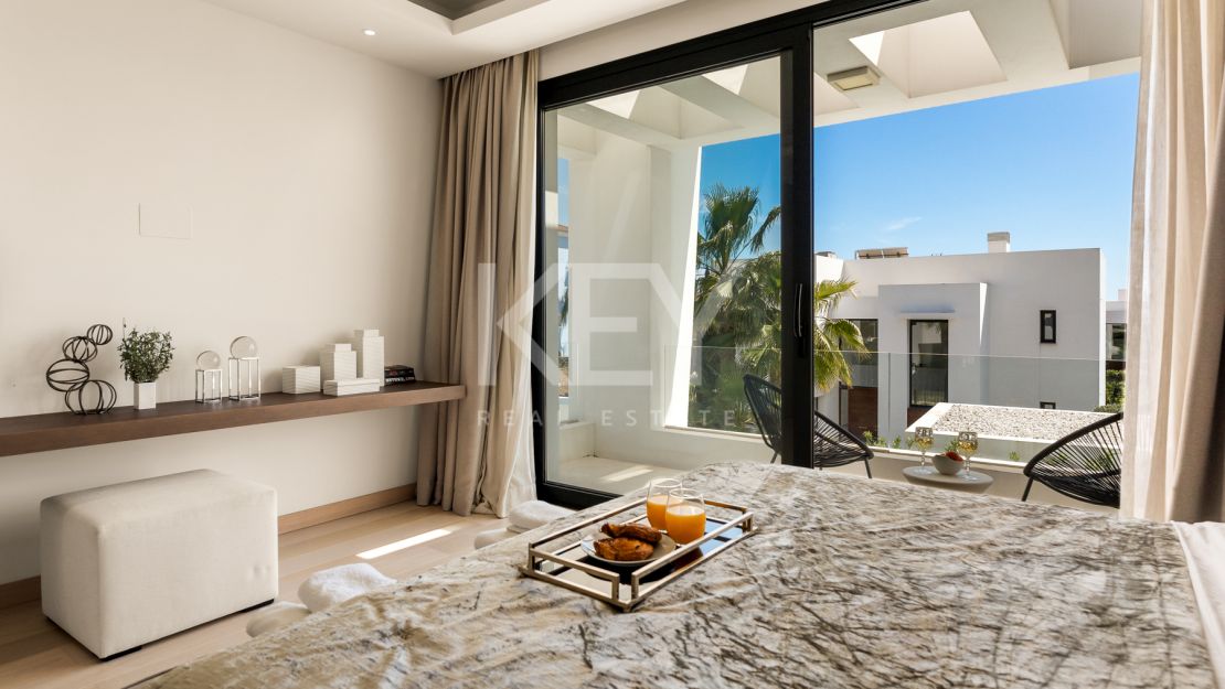 Villa El Paraiso: modern Villa with sauna, cinema & heated pool on Estepona’s New Golden Mile