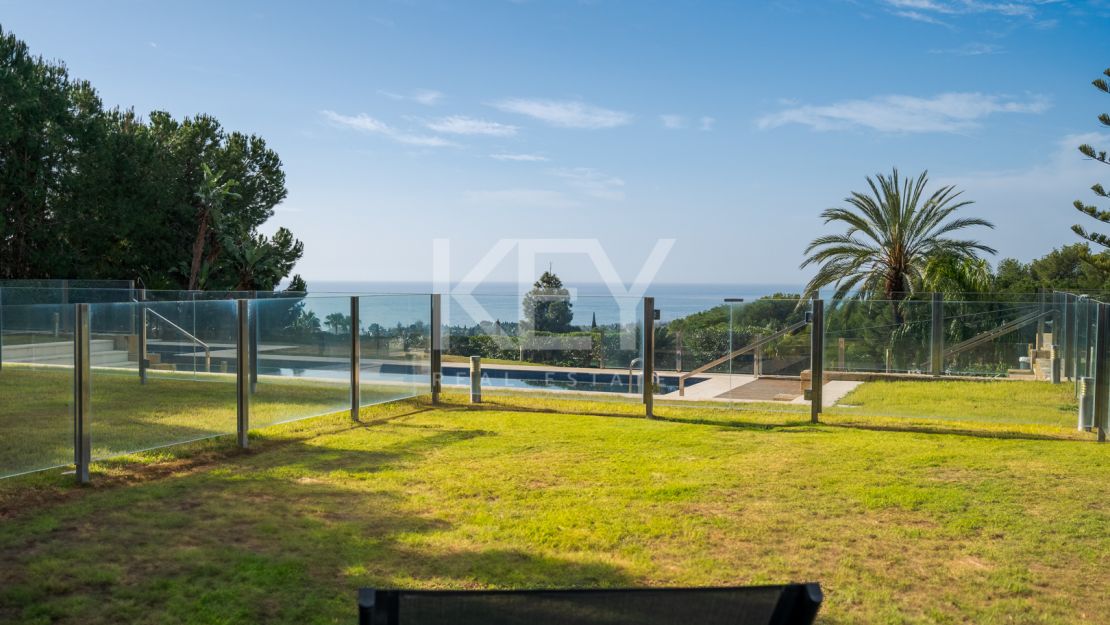 Casa Domus: Luxury Townhouse with Breathtaking Sea Views for Rent
