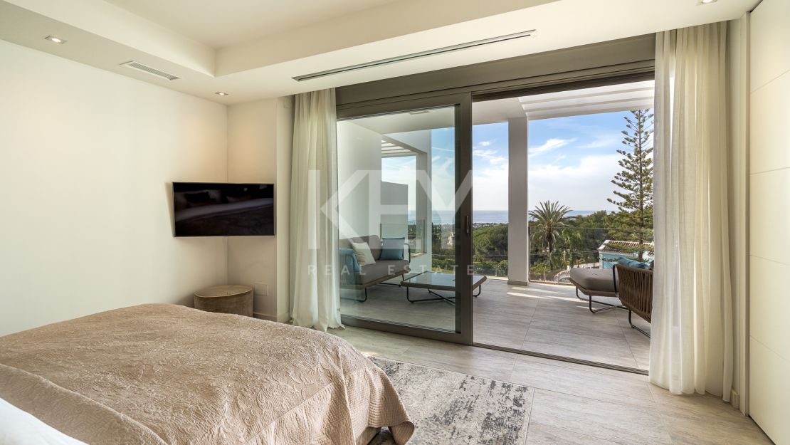 Casa Domus: Luxury Townhouse with Breathtaking Sea Views for Rent