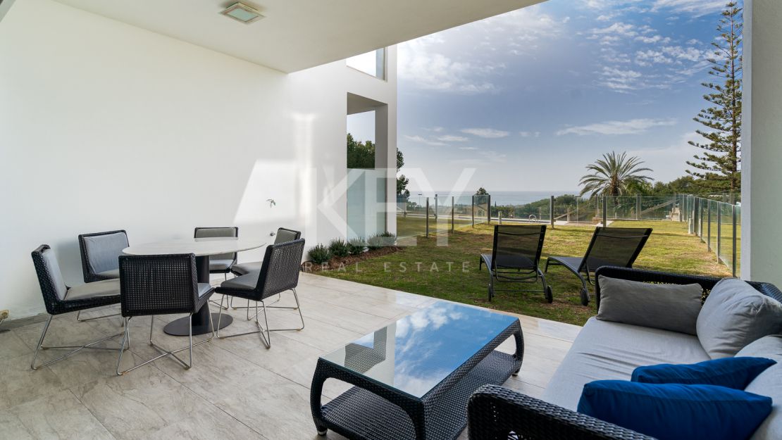 Casa Domus: Luxury Townhouse with Breathtaking Sea Views for Rent
