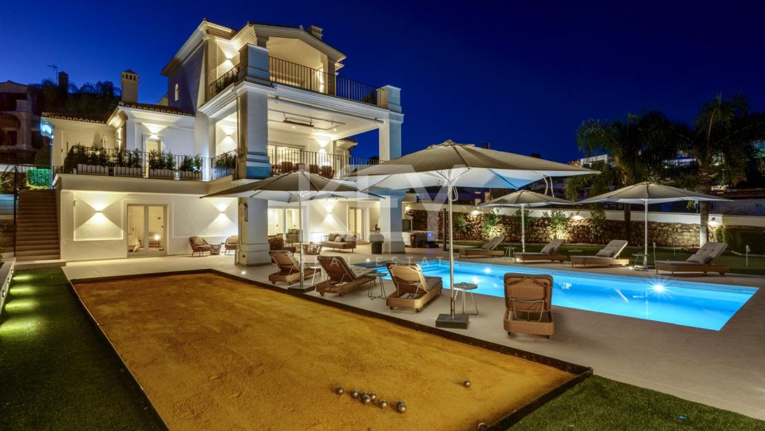 Villa Ibiza: Stunning villa in Nueva Andalucia, Marbella