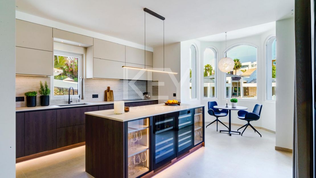 Villa Ibiza: Stunning villa in Nueva Andalucia, Marbella