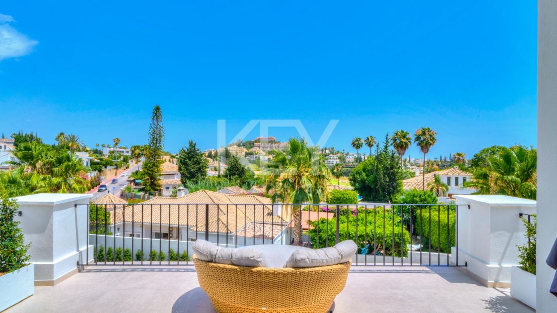 Villa Ibiza: Stunning villa in Nueva Andalucia, Marbella