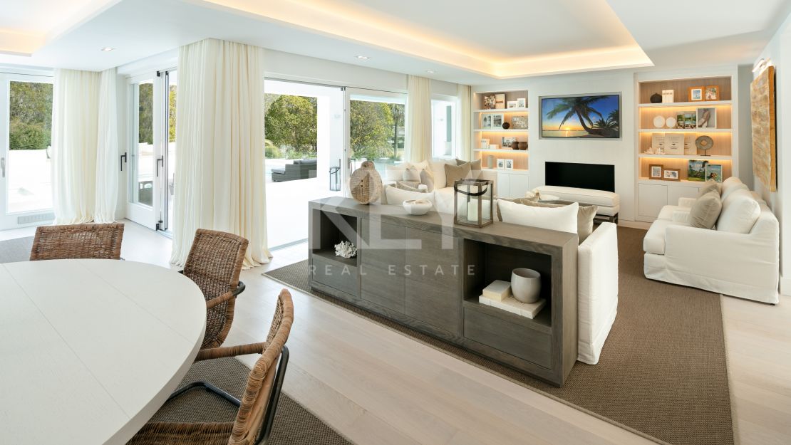 Villa en primera línea de golf Las Brisas con impresionantes vistas, Nueva Andalucía, Marbella