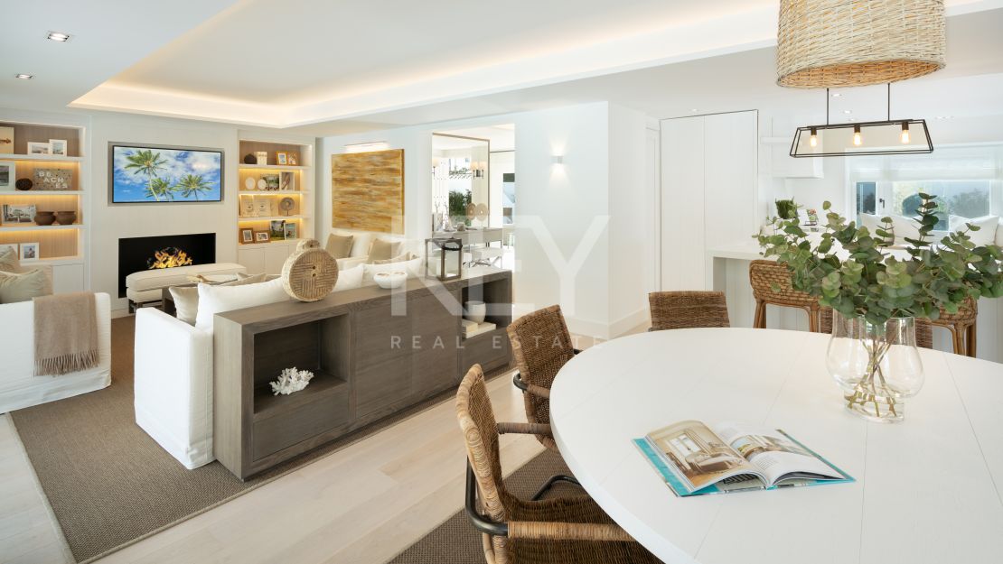 Villa en primera línea de golf Las Brisas con impresionantes vistas, Nueva Andalucía, Marbella