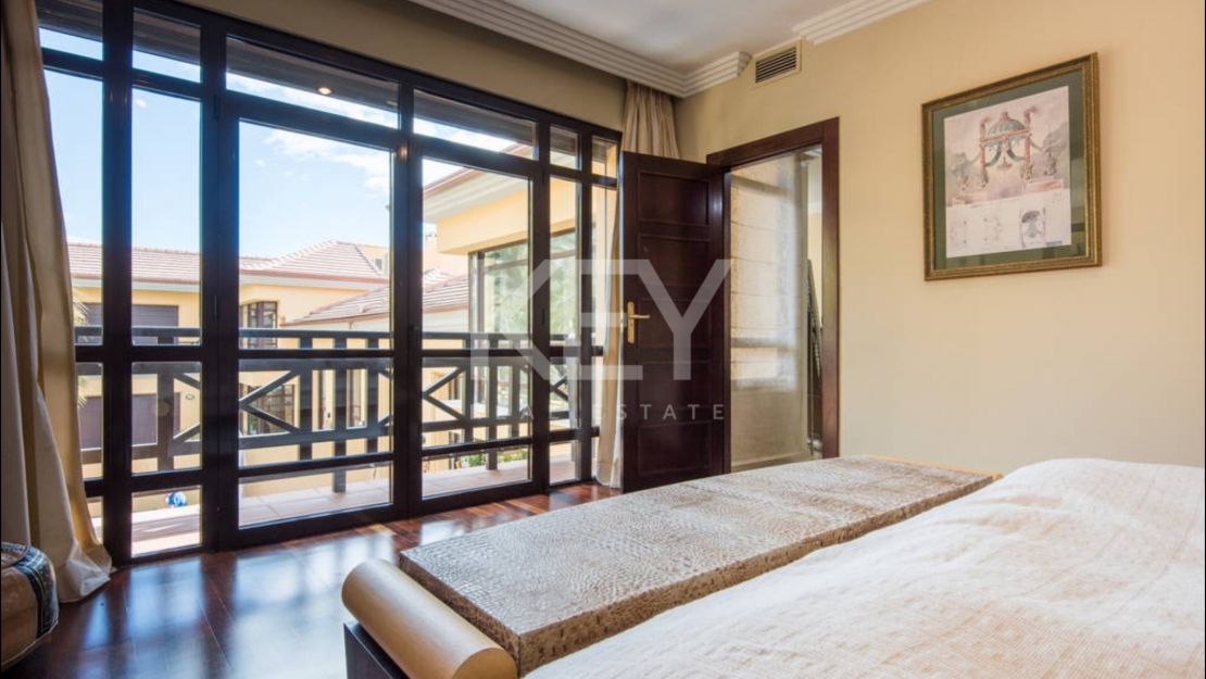 Casa Harris: Bungalow de lujo junto a la playa en alquiler en Bahía de Banús