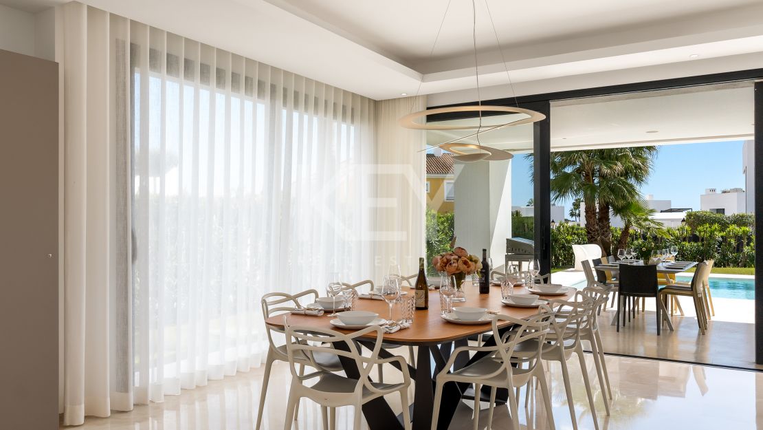 Villa Aurora exclusiva villa moderna minimalista en alquiler en El Paraíso, Estepona