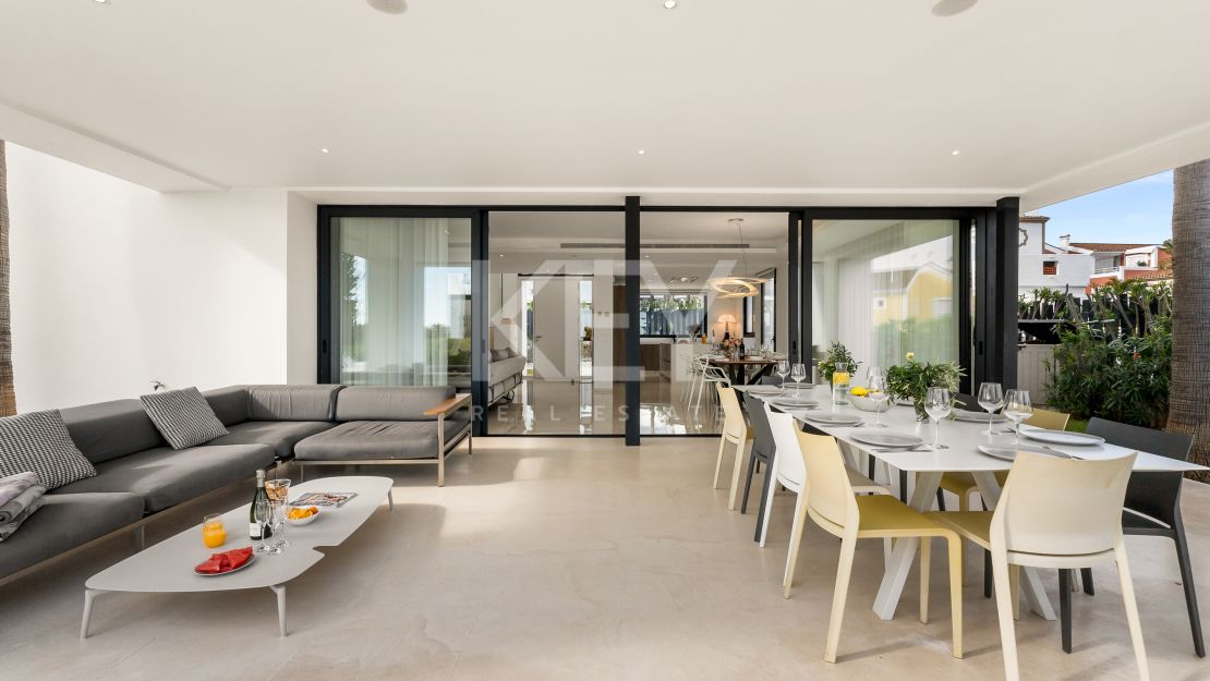 Villa Aurora exclusiva villa moderna minimalista en alquiler en El Paraíso, Estepona