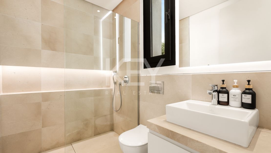 Villa Aurora exclusiva villa moderna minimalista en alquiler en El Paraíso, Estepona