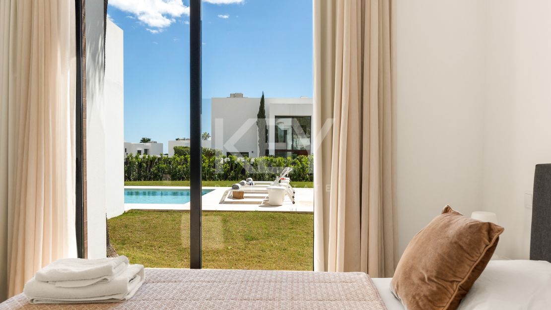 Villa Aurora exclusiva villa moderna minimalista en alquiler en El Paraíso, Estepona