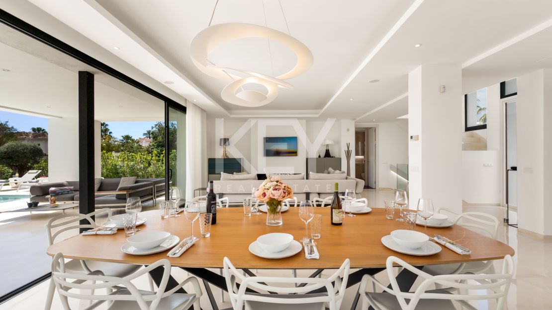 Villa Aurora exclusiva villa moderna minimalista en alquiler en El Paraíso, Estepona