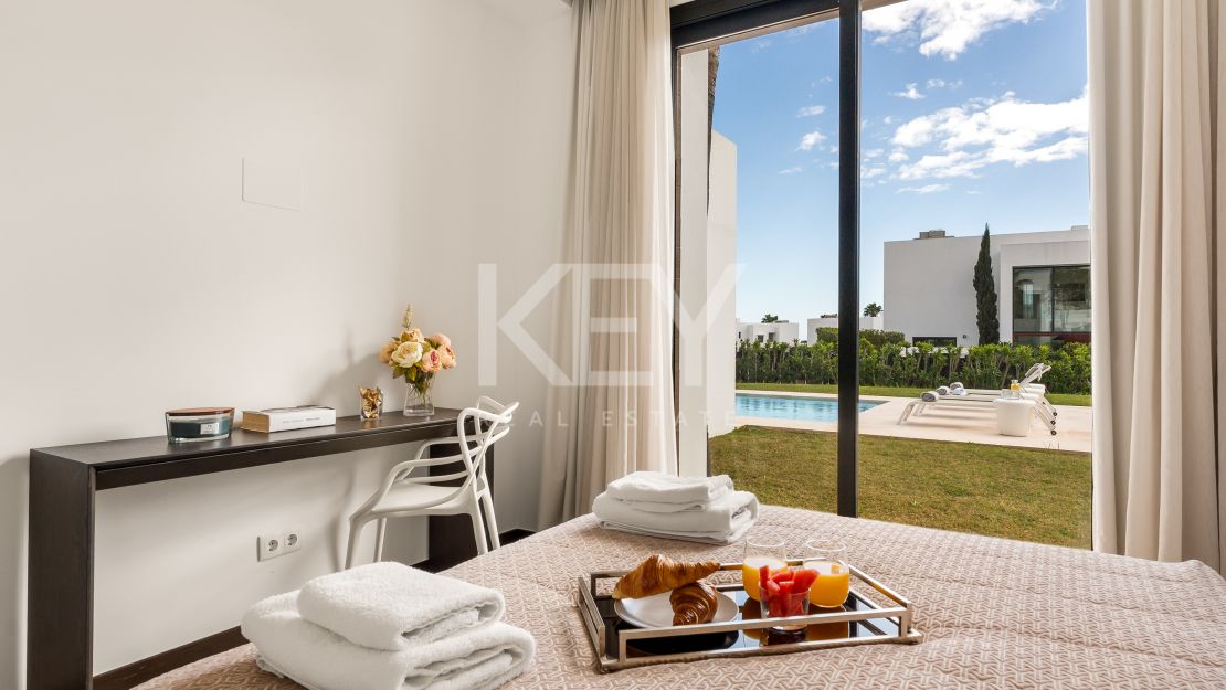 Villa Aurora exclusiva villa moderna minimalista en alquiler en El Paraíso, Estepona