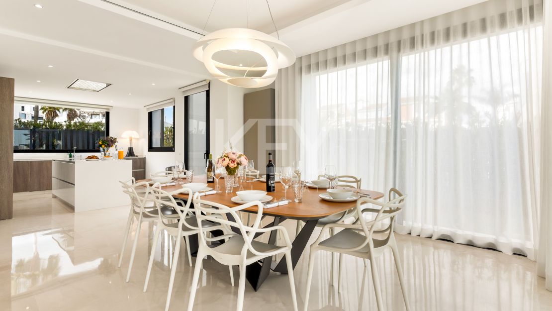 Villa Aurora exclusiva villa moderna minimalista en alquiler en El Paraíso, Estepona