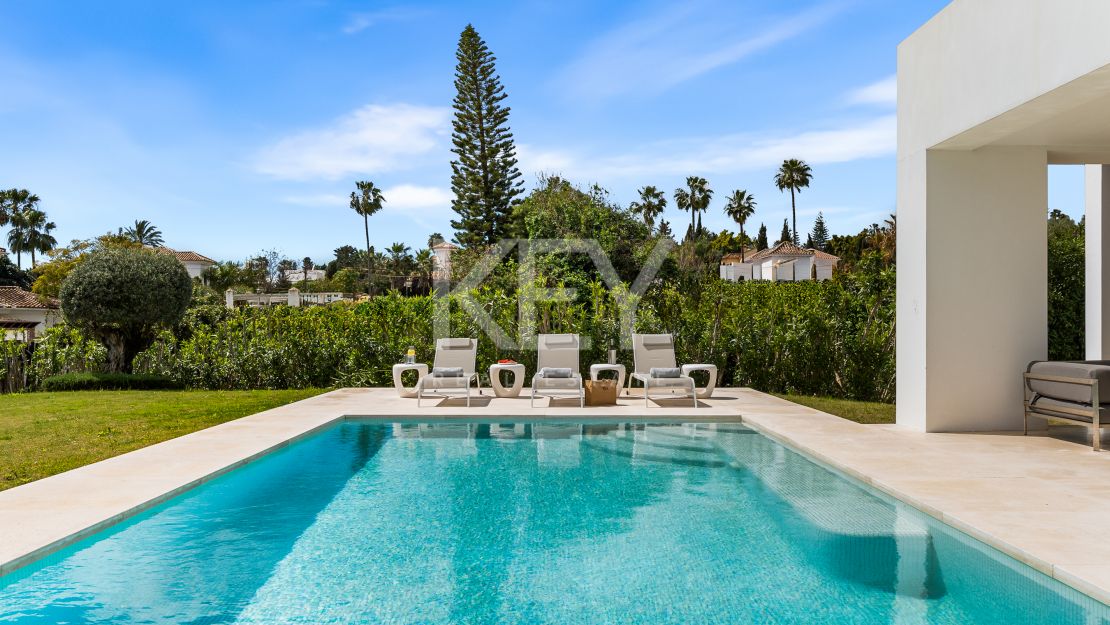 Villa Aurora exclusiva villa moderna minimalista en alquiler en El Paraíso, Estepona