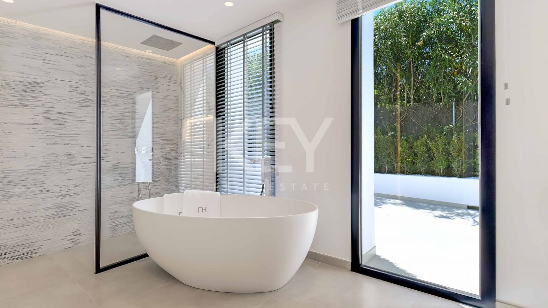 Breathtaking villa in Nueva Andalucía, Marbella