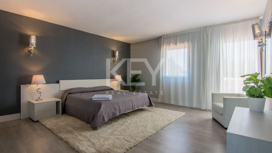 Villa within walking distance to the beach in Puerto Banús, Marbella
