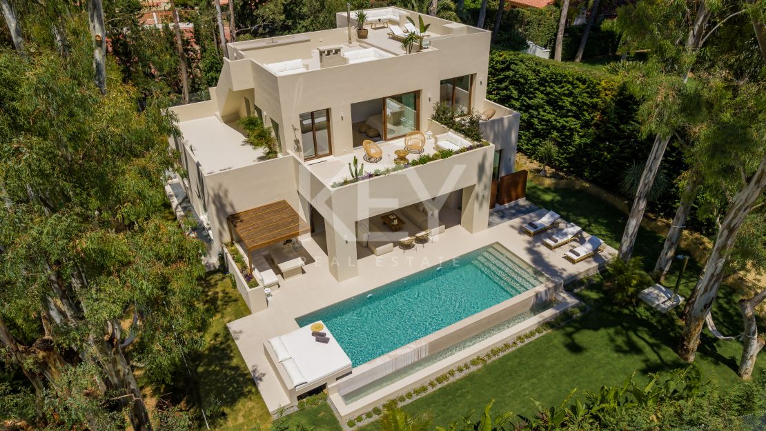 Villa de lujo cerca de la playa para alquiler de corta temporada en Los Monteros, Marbella